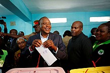 Kenya : le président en tête, l'opposition rejette les résultats
