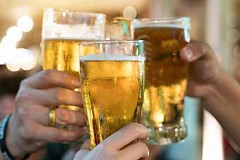 La police recrute des volontaires pour boire de l'alcool La police recrute des volontaires pour boire de l'alcool