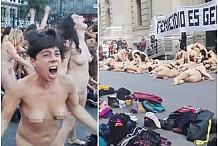 Argentine: Des manifestantes en colère se déshabillent devant le palais du président (photos)
