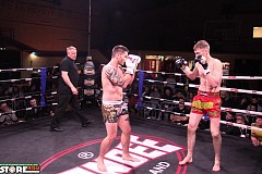 Le KO le plus inattendu de l'histoire du Muay Thai Le KO le plus inattendu de l'histoire du Muay Thai