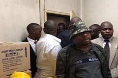 Kenya: un gouverneur découvre 12 cadavres de nourrissons cachés dans des cartons Kenya: un gouverneur découvre 12 cadavres de nourrissons cachés dans des cartons