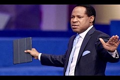 «votre mari est votre maître et non votre égal », dixit le pasteur Chris Oyakhilome