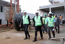 Construction du Complexe multisectoriel de Yopougon: Le Secrétaire d’Etat Mamadou TOURE et l’Ambassadeur du Maroc sur le chantier