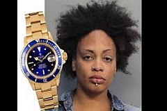 USA: une femme arrêtée avec 4 montres Rolex cachées dans son sexe-Photos USA: une femme arrêtée avec 4 montres Rolex cachées dans son sexe-Photos
