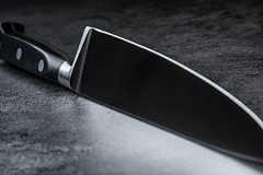 Son compagnon veut rompre : elle le tue d'un coup de couteau Son compagnon veut rompre : elle le tue d'un coup de couteau