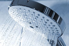 Il prend une douche chez son ex: un an de prison Il prend une douche chez son ex: un an de prison