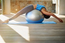 Un anesthésiste est soupçonné d’avoir tué sa femme et sa fille à l’aide d’un ballon de yoga