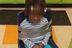 Etats-unis : Une fillette de 4 ans attachée à une chaise avec du ruban adhésif à la garderie Etats-unis : Une fillette de 4 ans attachée à une chaise avec du ruban adhésif à la garderie