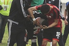 Football: Il tait le décès de son bébé pour disputer un match Football: Il tait le décès de son bébé pour disputer un match