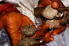 Un marabout tué en testant le gris-gris anti-balles qu'il a conçu Un marabout tué en testant le gris-gris anti-balles qu'il a conçu