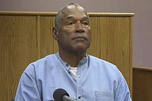 L'ancienne star du football américain O.J. Simpson obtient sa remise en liberté après 9 ans de prison