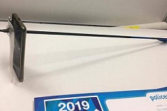Il survit miraculeusement à une attaque grâce à son téléphone Il survit miraculeusement à une attaque grâce à son téléphone