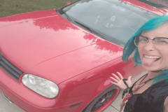 Elle réussit à échanger un pot de sauce McDonald's contre... une voiture Elle réussit à échanger un pot de sauce McDonald's contre... une voiture