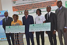 Promotion de l’entrepreneuriat: 2 groupes de femmes et d’artisans reçoivent plus de 16 millions F Cfa